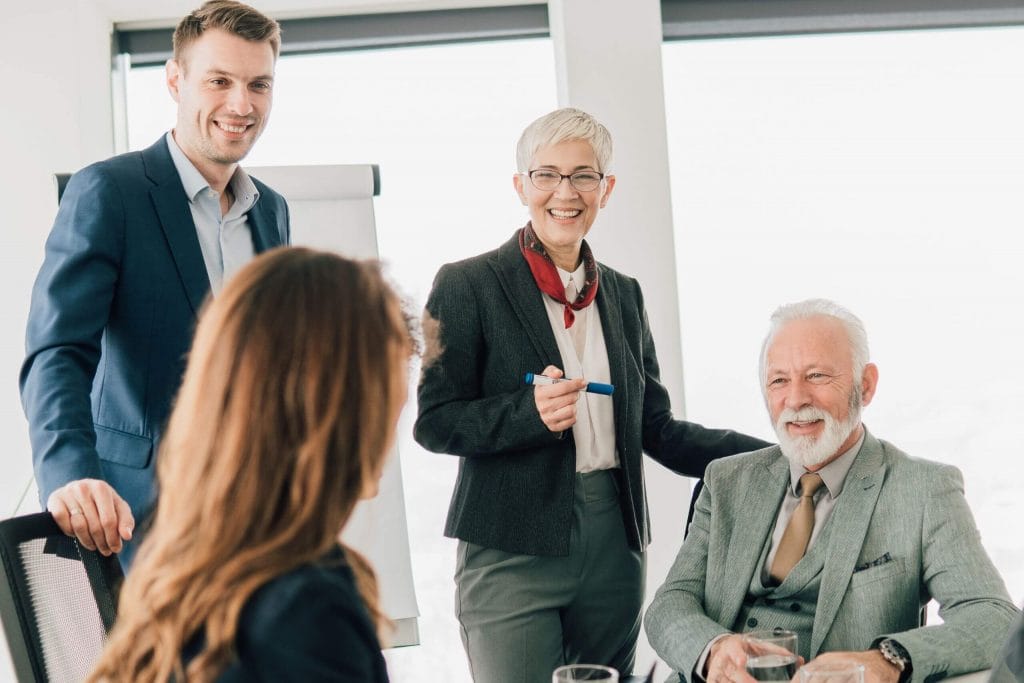 Transición estratégica con relevo interno